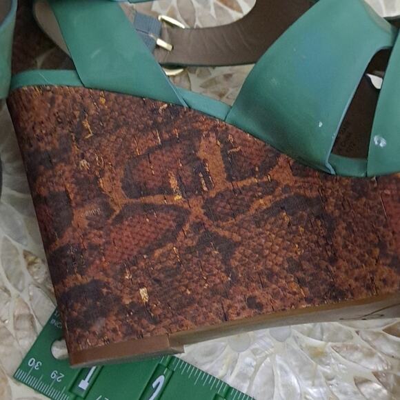 Joan and David Leather Mint Green Wedges Size 8.5 M Snake - Picture 7 of 8